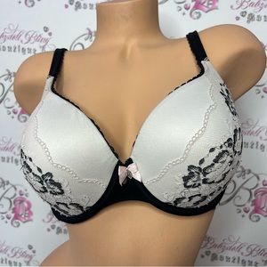 Victoria secret bra perfect shape black black pink bow ribbon 🎀 charm VS silver